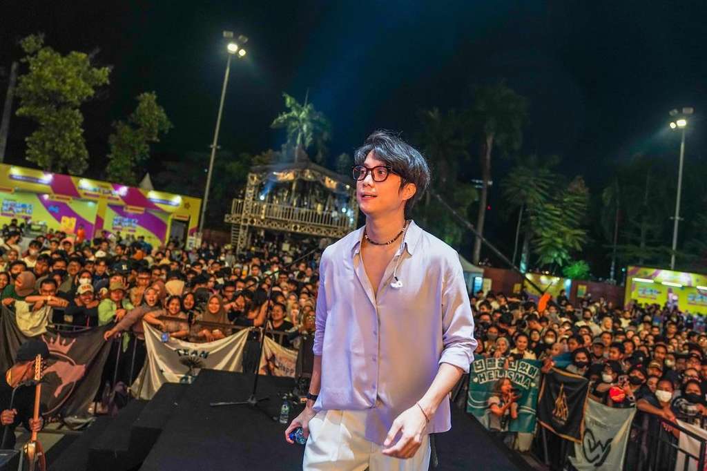 10 Adu Gaya Dikta Wicaksono VS Molen Kasetra, Disebut Galau Ditinggal Nikah Enzy Storia, Kalah Jauh?