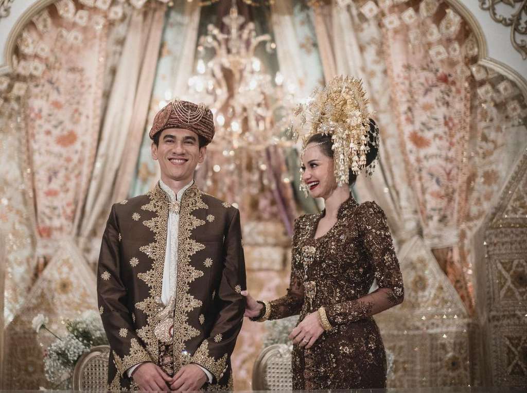 10 Potret Molen Kasetra, Suami Enzy Storia, Ternyata Bukan Orang Sembarangan, Tajir Melintir?