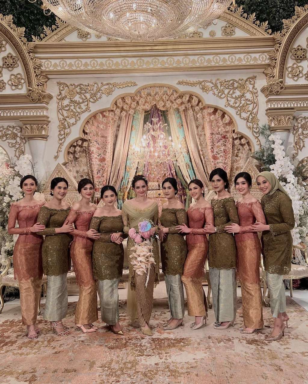 10 Potret Enzy Storia dan Para Bridesmaid, Jessica Mila Paling Disorot, Tak Kalah Cantik dari Pengantin!