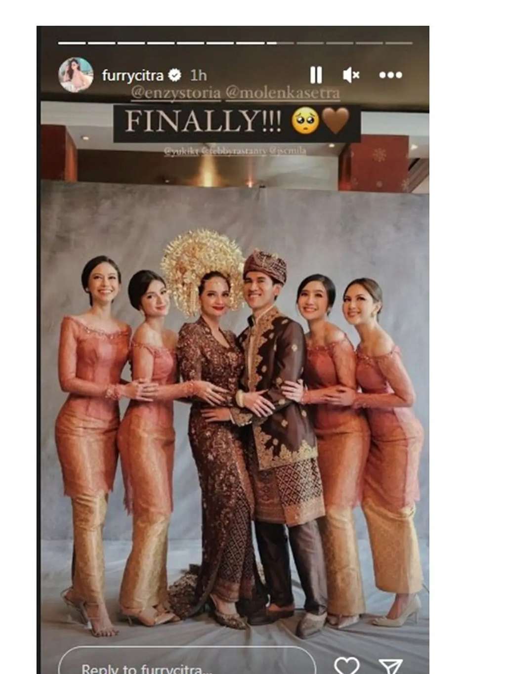 10 Potret Enzy Storia dan Para Bridesmaid, Jessica Mila Paling Disorot, Tak Kalah Cantik dari Pengantin!