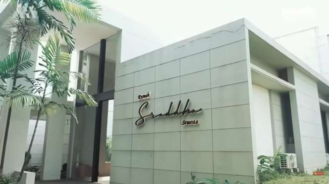 10 Potret Rumah Baru Cinta Laura Seluas 3 Hektar, Super Mewah & Modern, Bak Hunian di Masa Depan!