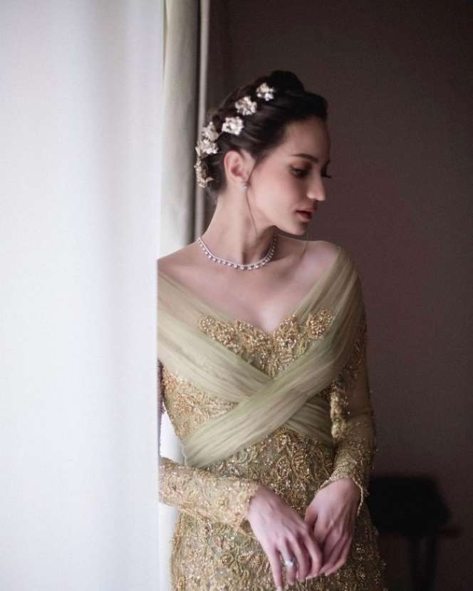 Potret Detail Makeup Enzy Storia di Hari Pernikahan: Pasang Wajah Duck Face Masih aja Cantik, MUA-nya sama dengan Jessica Mila