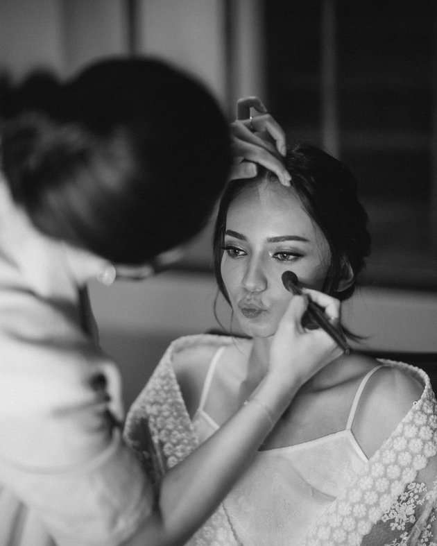 Potret Detail Makeup Enzy Storia di Hari Pernikahan: Pasang Wajah Duck Face Masih aja Cantik, MUA-nya sama dengan Jessica Mila