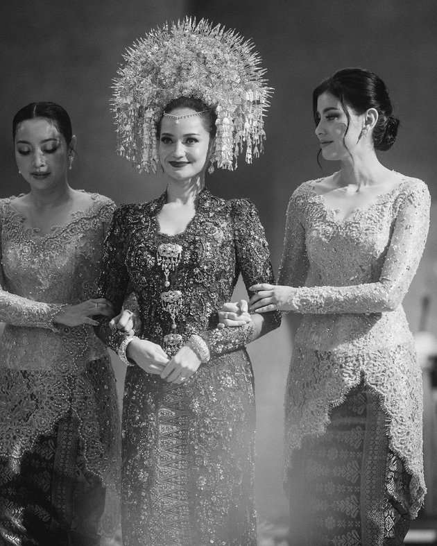 Potret Detail Makeup Enzy Storia di Hari Pernikahan: Pasang Wajah Duck Face Masih aja Cantik, MUA-nya sama dengan Jessica Mila