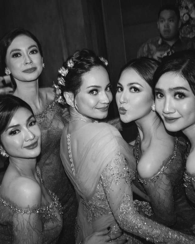 Potret Detail Makeup Enzy Storia di Hari Pernikahan: Pasang Wajah Duck Face Masih aja Cantik, MUA-nya sama dengan Jessica Mila