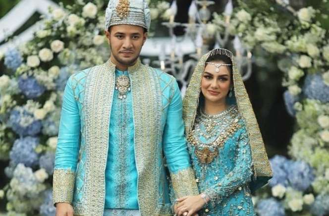 10 Adu Mewah Artis Nikah dengan Busana Minang, Enzy Storia Disebut Mirip Putri Kerajaan