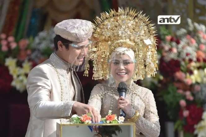 10 Adu Mewah Artis Nikah dengan Busana Minang, Enzy Storia Disebut Mirip Putri Kerajaan