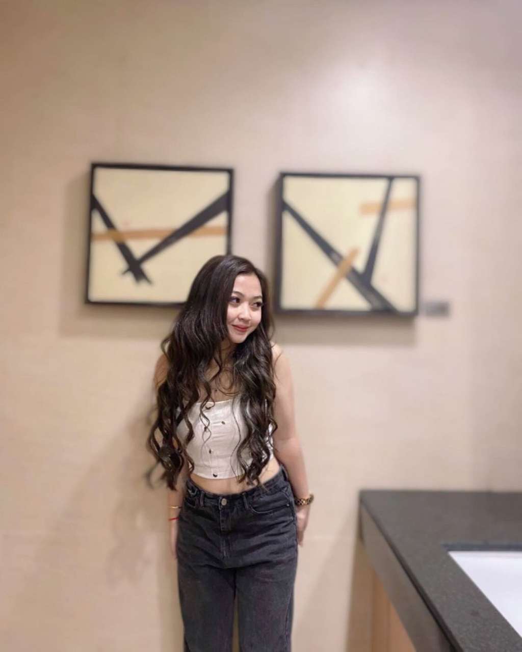 Potret Dua Wanita Cantik Asal Kamboja Yang Viral di SEA Games 2023, Ada yang Disenyumin Marselino Ferdinan, Auto Salting!