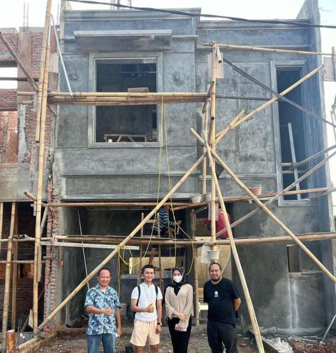 7 Tahun Kerja Jadi Asisten Artis `Sultan` Ternama, Pria Ini Bisa Bangun Rumah Mewah Bak Istana, Lihat 8 Potretnya