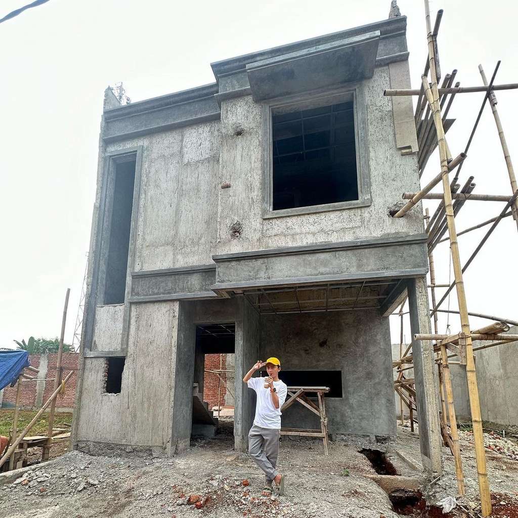 7 Tahun Kerja Jadi Asisten Artis `Sultan` Ternama, Pria Ini Bisa Bangun Rumah Mewah Bak Istana, Lihat 8 Potretnya