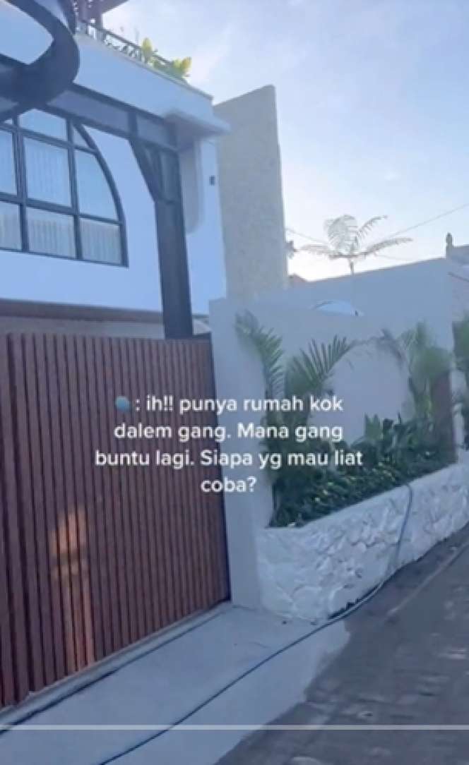 Rumah Dihina Karena di Gang Buntu, Ternyata Penampakannya Bikin Takjub, Bak Istana di Dunia Fantasi, Lihat 8 Potretnya