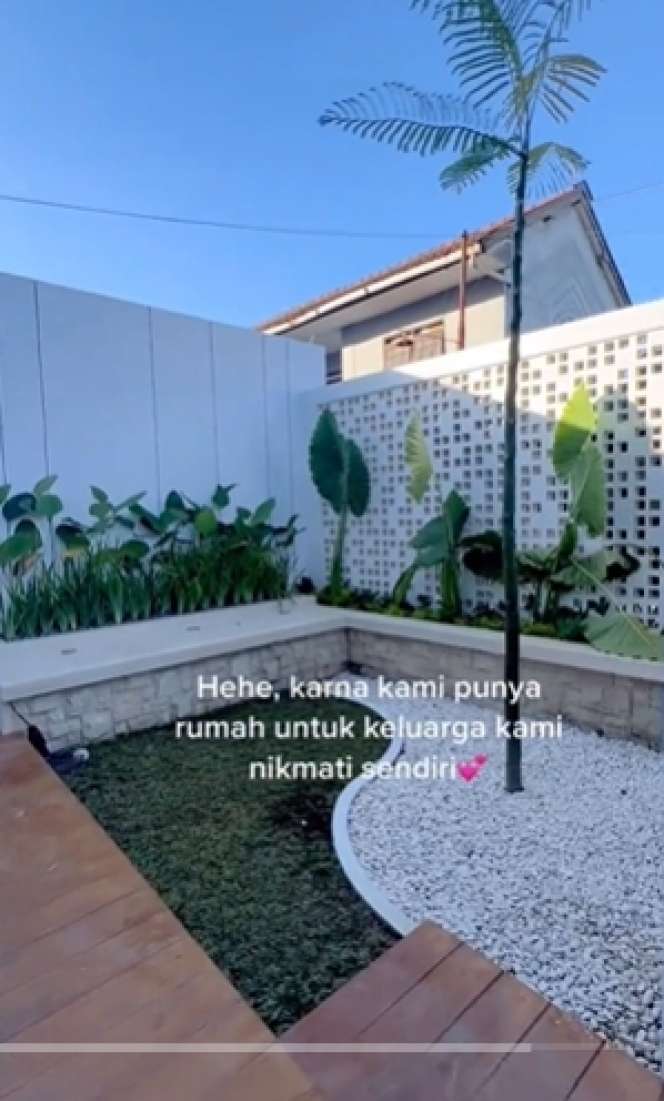 Rumah Dihina Karena di Gang Buntu, Ternyata Penampakannya Bikin Takjub, Bak Istana di Dunia Fantasi, Lihat 8 Potretnya