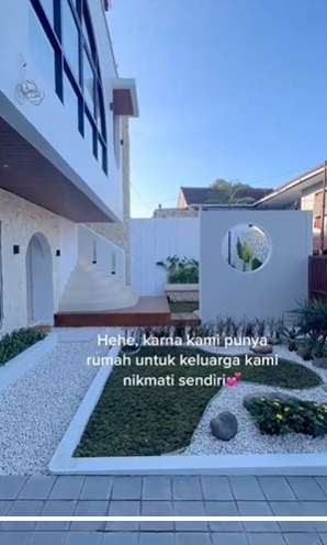 Rumah Dihina Karena di Gang Buntu, Ternyata Penampakannya Bikin Takjub, Bak Istana di Dunia Fantasi, Lihat 8 Potretnya