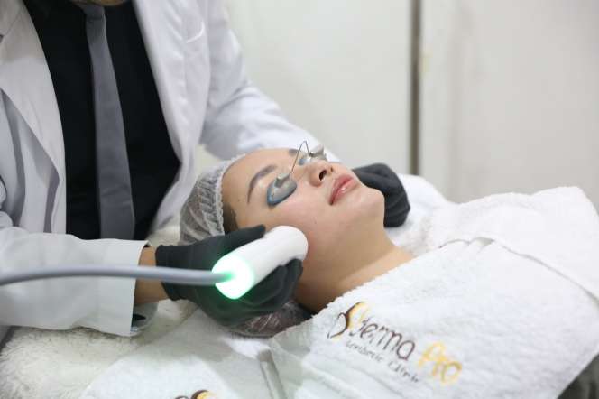 Enggak Masalah Soal Harga! Zaskia Gotik dan Ayu Ting Ting Kompak Perawatan Bareng