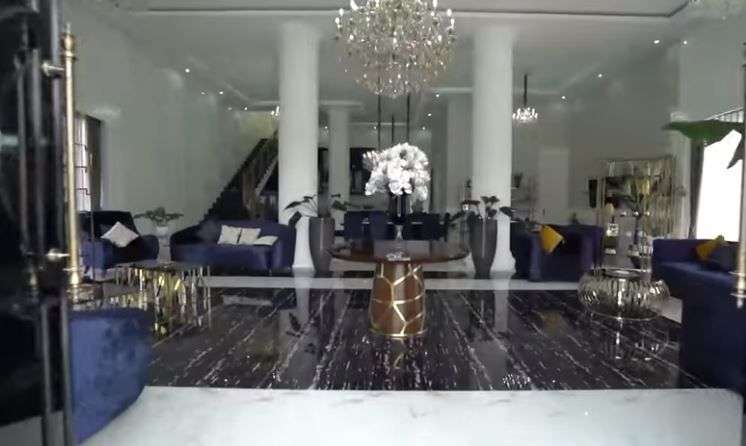 Potret Rumah Mewah Kartika Putri dan Habib Usman Usai Direnovasi, Bak Istana Kerajaan Modern, Furniturenya Berkelas Semua!