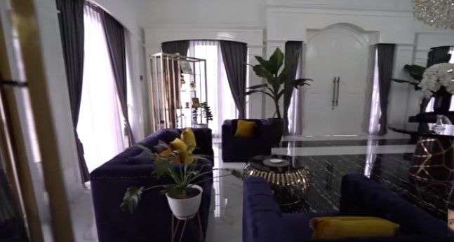 Potret Rumah Mewah Kartika Putri dan Habib Usman Usai Direnovasi, Bak Istana Kerajaan Modern, Furniturenya Berkelas Semua!