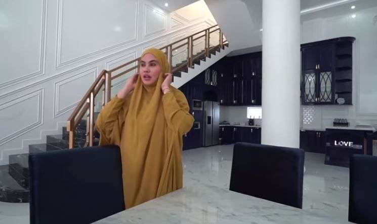 Potret Rumah Mewah Kartika Putri dan Habib Usman Usai Direnovasi, Bak Istana Kerajaan Modern, Furniturenya Berkelas Semua!