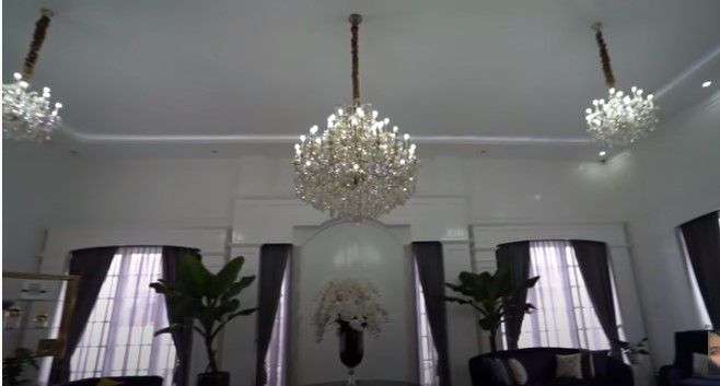 Potret Rumah Mewah Kartika Putri dan Habib Usman Usai Direnovasi, Bak Istana Kerajaan Modern, Furniturenya Berkelas Semua!