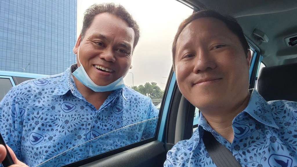 Potret Sigit Djokosoetono Bos Blue Bird Blusukan Jadi Sopir Taksi, Ikut Mangkal dan Bawa Penumpang!