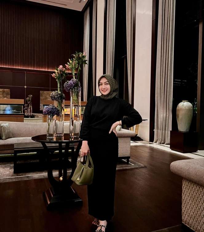 Deretan Mantan Istri Seleb Pria yang Jarang Tersorot, Ada yang Berpenampilan ABG