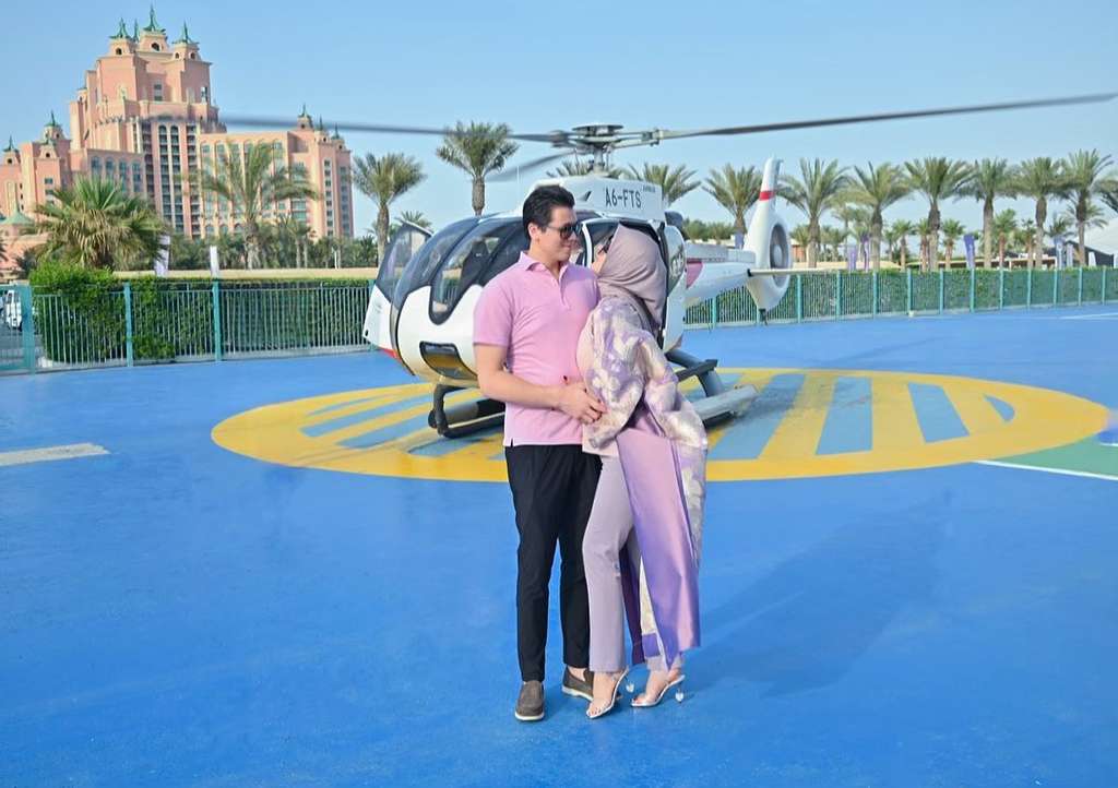 Potret Liburan Mahal ala Syahrini, Naik Helikopter Private Keliling Dubai