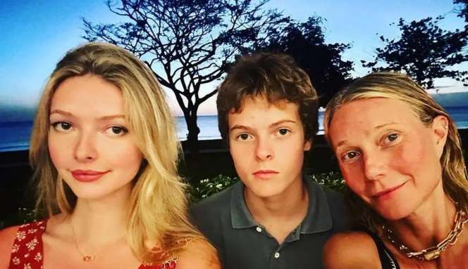 Potret Putri Cantik Chris Martin Vokalis Coldplay Disebut Mirip Berbie, Punya Nama Unik