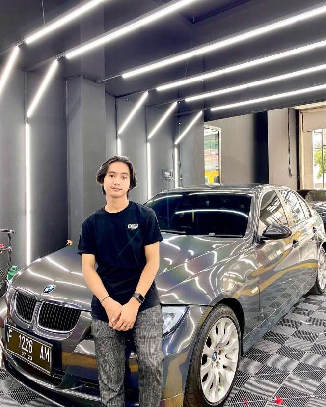 Masih Ingat Bowo Alpenliebe? Dulu Dihujat Dekil & Alay, Kini Sudah Tajir Melintir, Penampilannya Glow Up Abis!