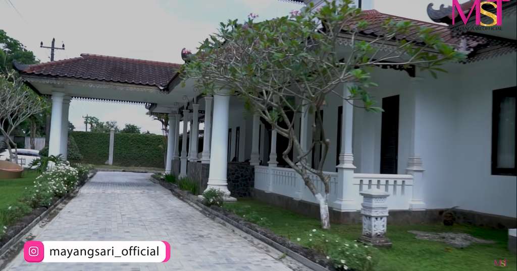 10 Adu Mewah Rumah Jennifer Dunn VS Mayangsari, Dulu Dicap Rebut Pria Kaya, Sama-Sama Bak Kerajaan!