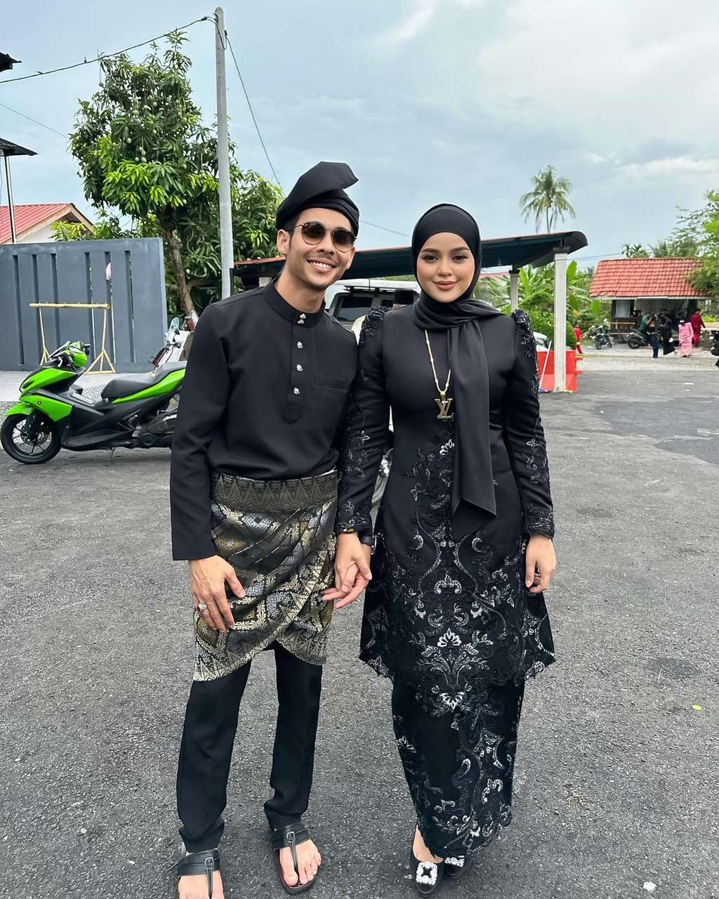 Nelayan Miskin Ini Ternyata Ayah dari Artis Terkenal, Rumahnya Sederhana Berdinding Triplek, Putrinya Hidup Mewah