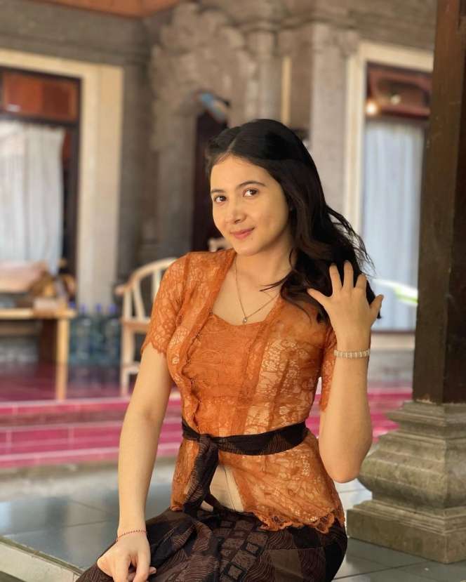 Potret Bulan Sutena Calon 'Mantu' Maia Estianty Pamer Body Goals, Aduh Mamae!