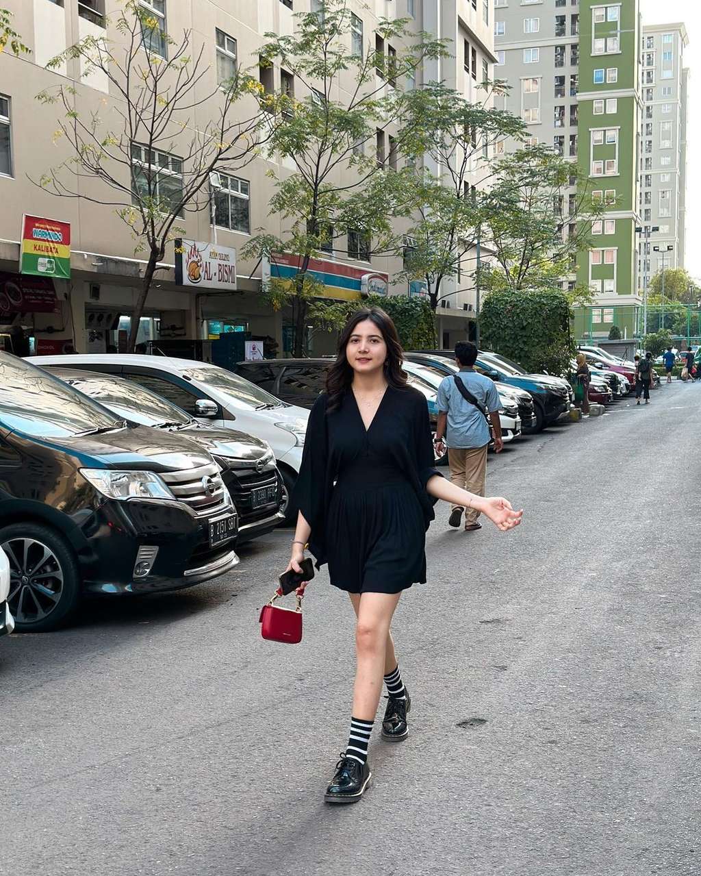 Potret Bulan Sutena Calon 'Mantu' Maia Estianty Pamer Body Goals, Aduh Mamae!