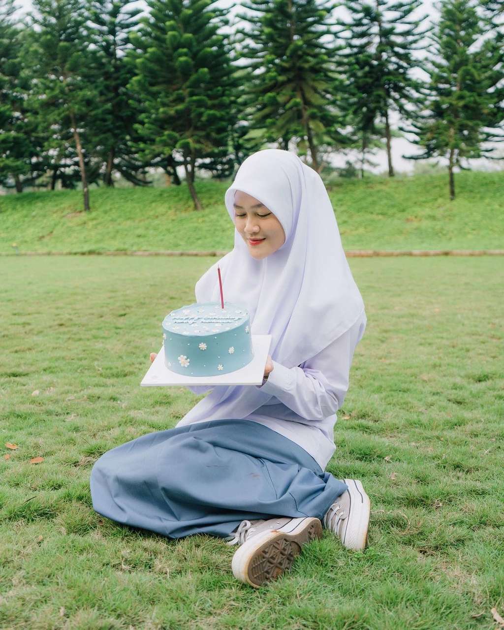 Potret Henny Rahman Istri Alvin Faiz Jadi Anak SMA di Momen Ulang Tahun