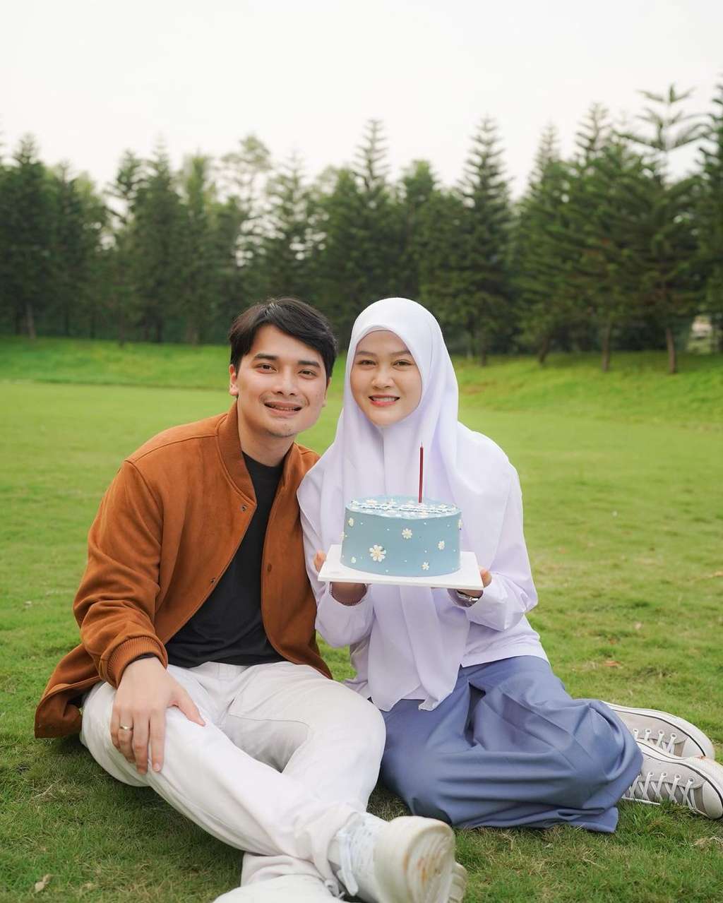 Potret Henny Rahman Istri Alvin Faiz Jadi Anak SMA di Momen Ulang Tahun