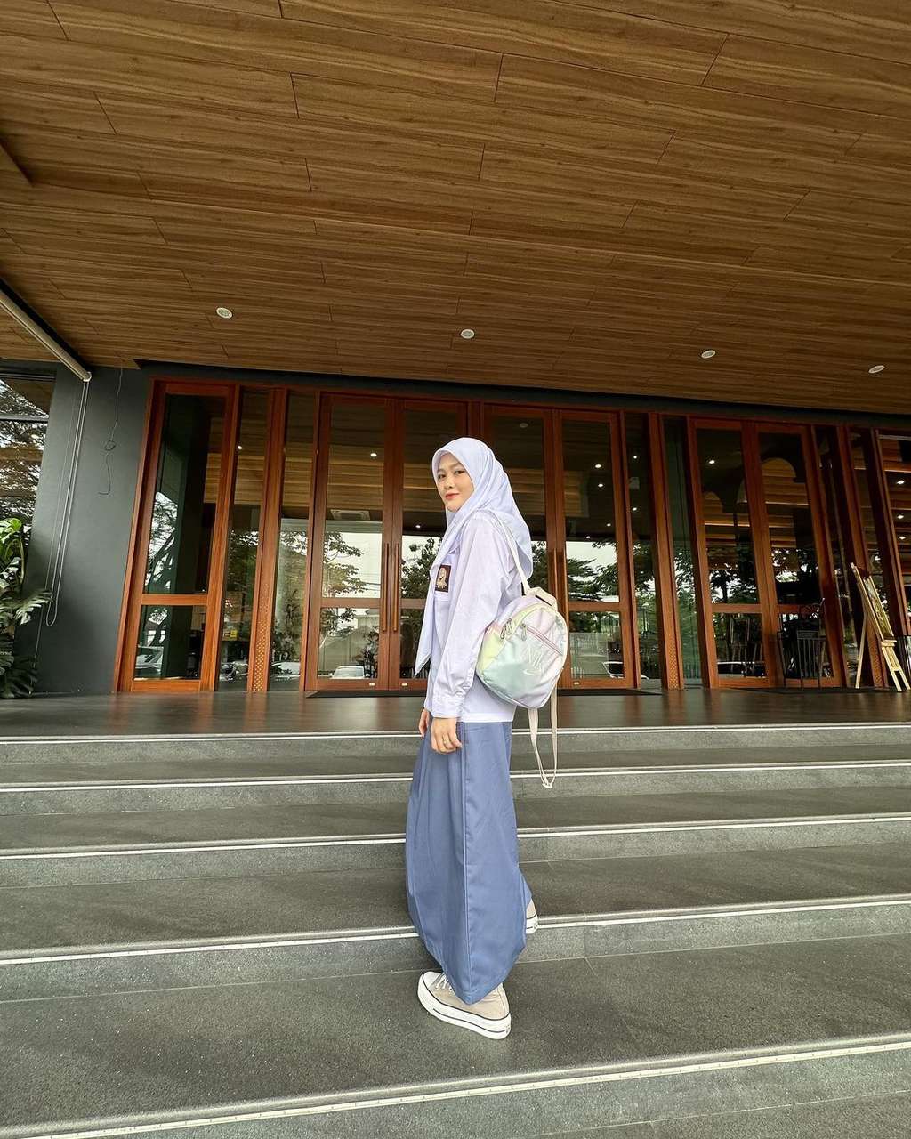 Potret Henny Rahman Istri Alvin Faiz Jadi Anak SMA di Momen Ulang Tahun