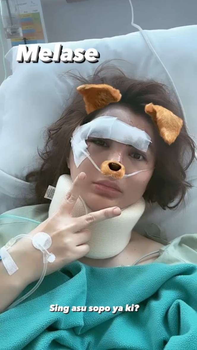 10 Potret Terkini Angela Lee Usai Alami Kecelakaan Hebat di Tol Semarang, Kondisi Mobil Hancur Parah!