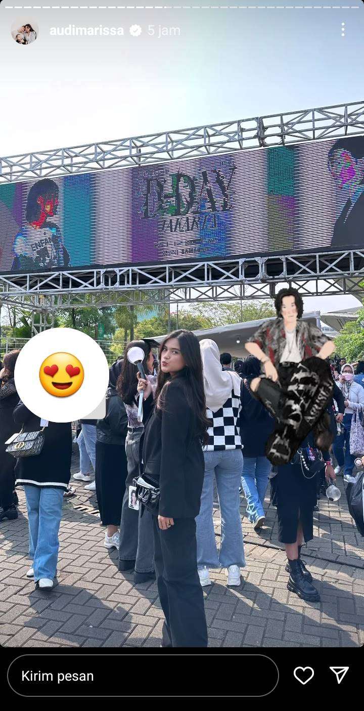 10 Gaya Artis Nonton Konser Suga BTS, Ada Menteri BUMN Erick Tohir, Gayanya Kpopers Abis!