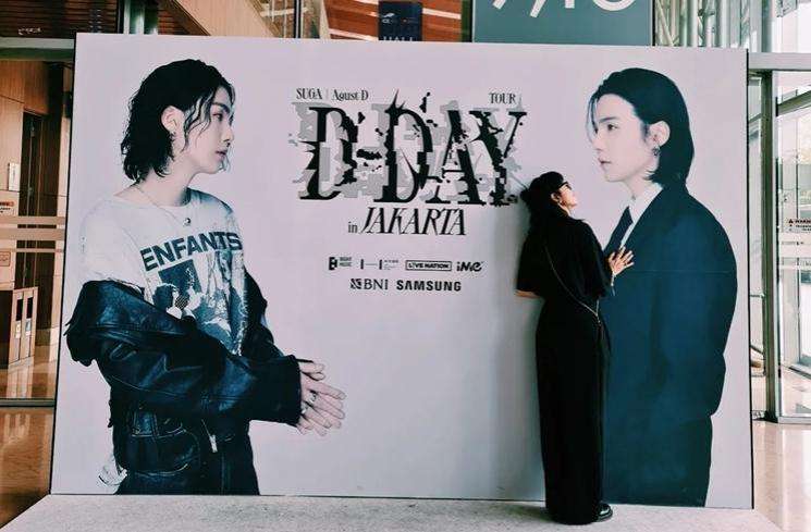 10 Gaya Artis Nonton Konser Suga BTS, Ada Menteri BUMN Erick Tohir, Gayanya Kpopers Abis!