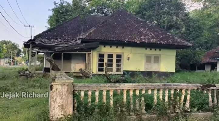 10 Potret Rumah Masa Kecil Ari Lasso yang Terbengkalai, Ada Sejak Zaman Belanda, Ngeri Banget!