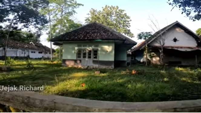 10 Potret Rumah Masa Kecil Ari Lasso yang Terbengkalai, Ada Sejak Zaman Belanda, Ngeri Banget!
