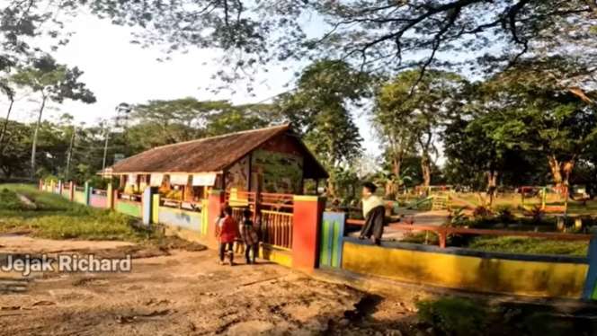 10 Potret Rumah Masa Kecil Ari Lasso yang Terbengkalai, Ada Sejak Zaman Belanda, Ngeri Banget!
