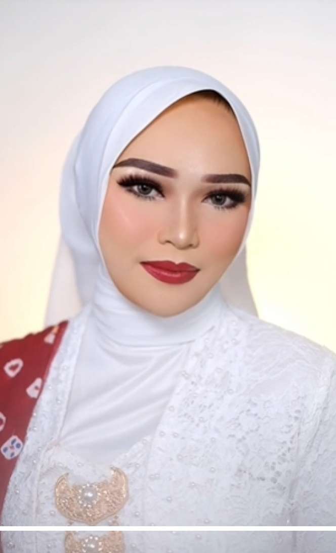 Kayak Beda Orang! Transformasi Gadis Polos Usai Makeup Tebal Bikin Pangling, Bak Pernikahan Putri Raja, Lihat Potretnya