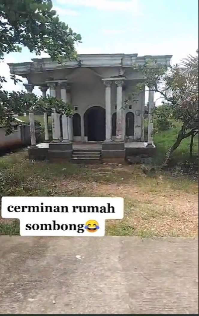 Penampakan Rumah Unik di Kalimantan, Bagian Depan Tampak Mewah Lihat Belakang Malah Zonk, Netizen: `The Real Nyicil Rumah`