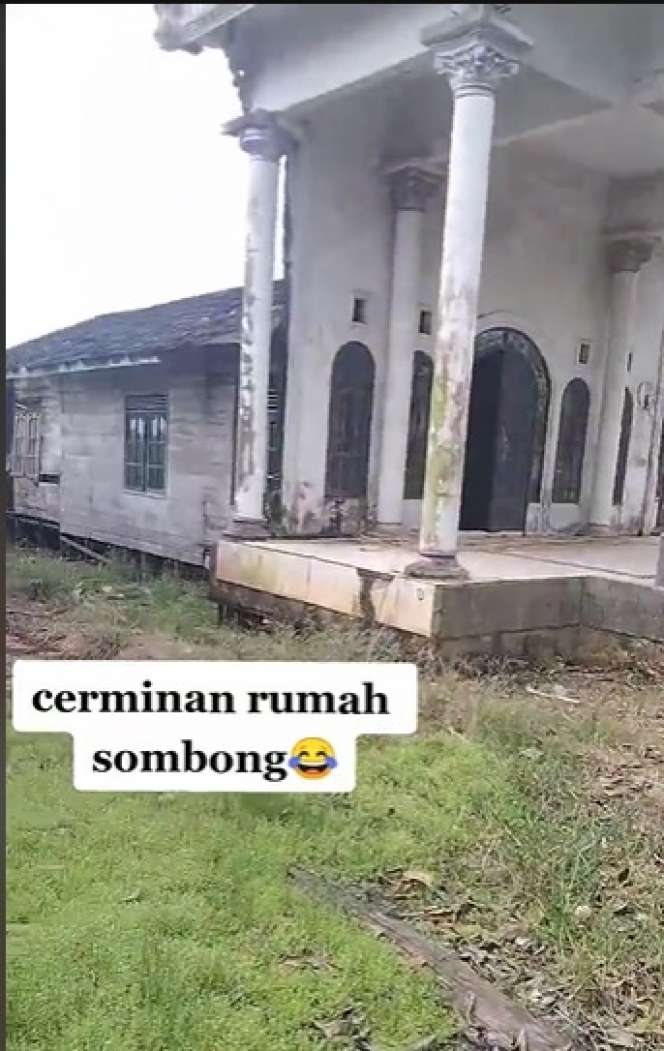 Penampakan Rumah Unik di Kalimantan, Bagian Depan Tampak Mewah Lihat Belakang Malah Zonk, Netizen: `The Real Nyicil Rumah`