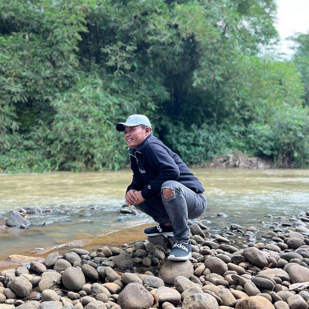 Tak Disangka, Anak Kecil Penjual Jagung Ini Kini Jadi Artis Terkenal, Punya Rumah Super Megah, Harganya Capai Puluhan Miliar!