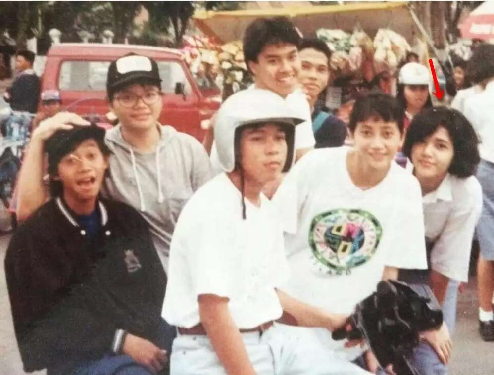 12 Foto Lawas Artis Bareng Geng SMA, Soimah Jadi Primadona di Sekolah, Cantik & Gaul Abis!