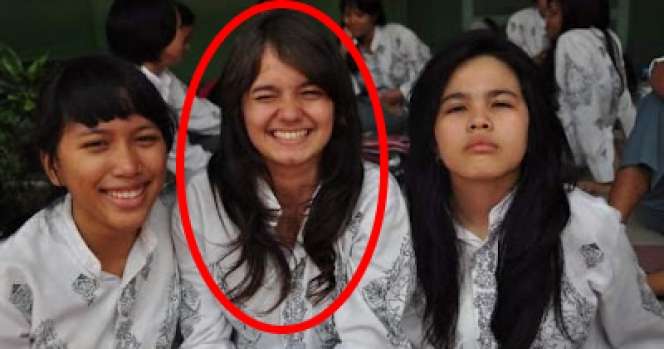 12 Foto Lawas Artis Bareng Geng SMA, Soimah Jadi Primadona di Sekolah, Cantik & Gaul Abis!