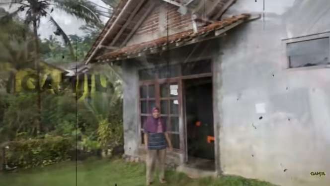 Penampakan Rumah Angker Dulunya Bekas Peristiwa Tragis Sinden Cantik yang Dimutilasi, Kini Ditempati Satu Keluarga Pemberani!