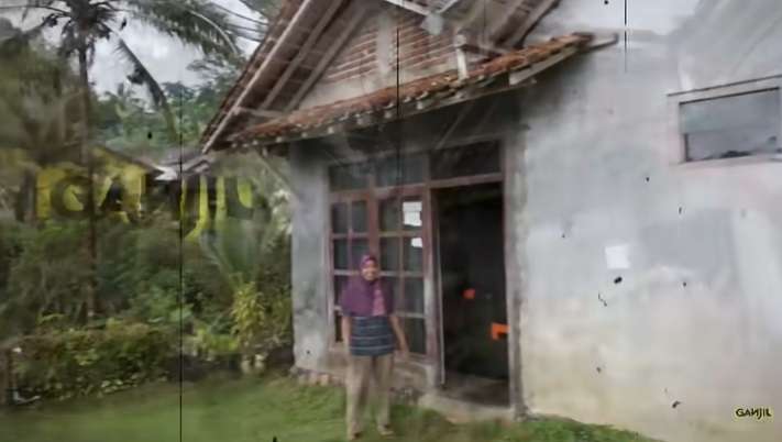 Penampakan Rumah Angker Dulunya Bekas Peristiwa Tragis Sinden Cantik yang Dimutilasi, Kini Ditempati Satu Keluarga Pemberani!