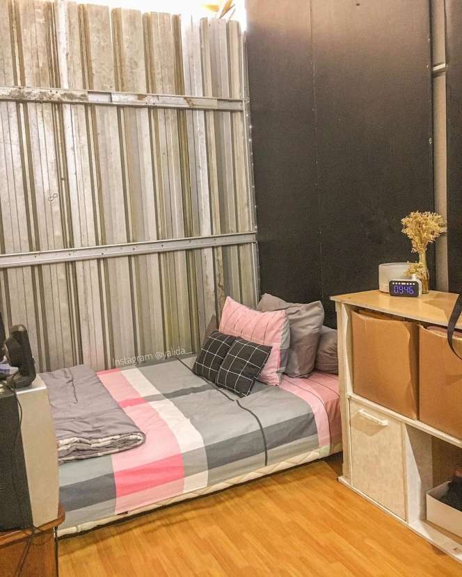 Rumah Luarnya Kumuh Berdinding Batako, Ternyata Dalamnya Bak Istana Barbie Serba Pink, Lihat 12 Potretnya