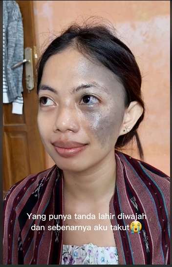 Ingin Tampil Sempurna di Momen Wisuda, Wanita Berwajah Istimewa Ini Pilih MUA Terbaik, Hasilnya Malah Bikin Nangis!
